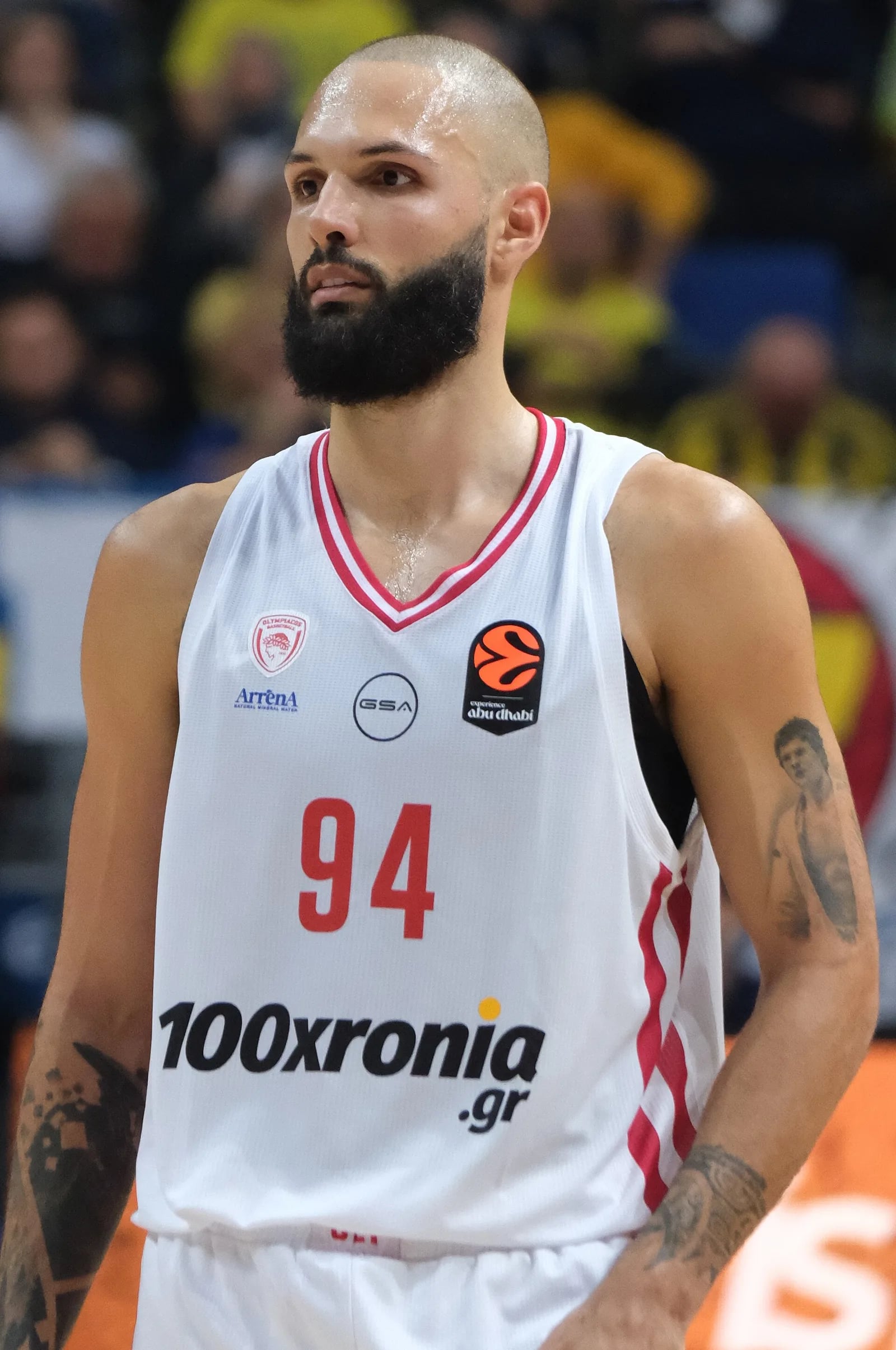 Fournier decide: Olympiacos batte Fenerbahce 92-90 nella semifinale della SuperCup
