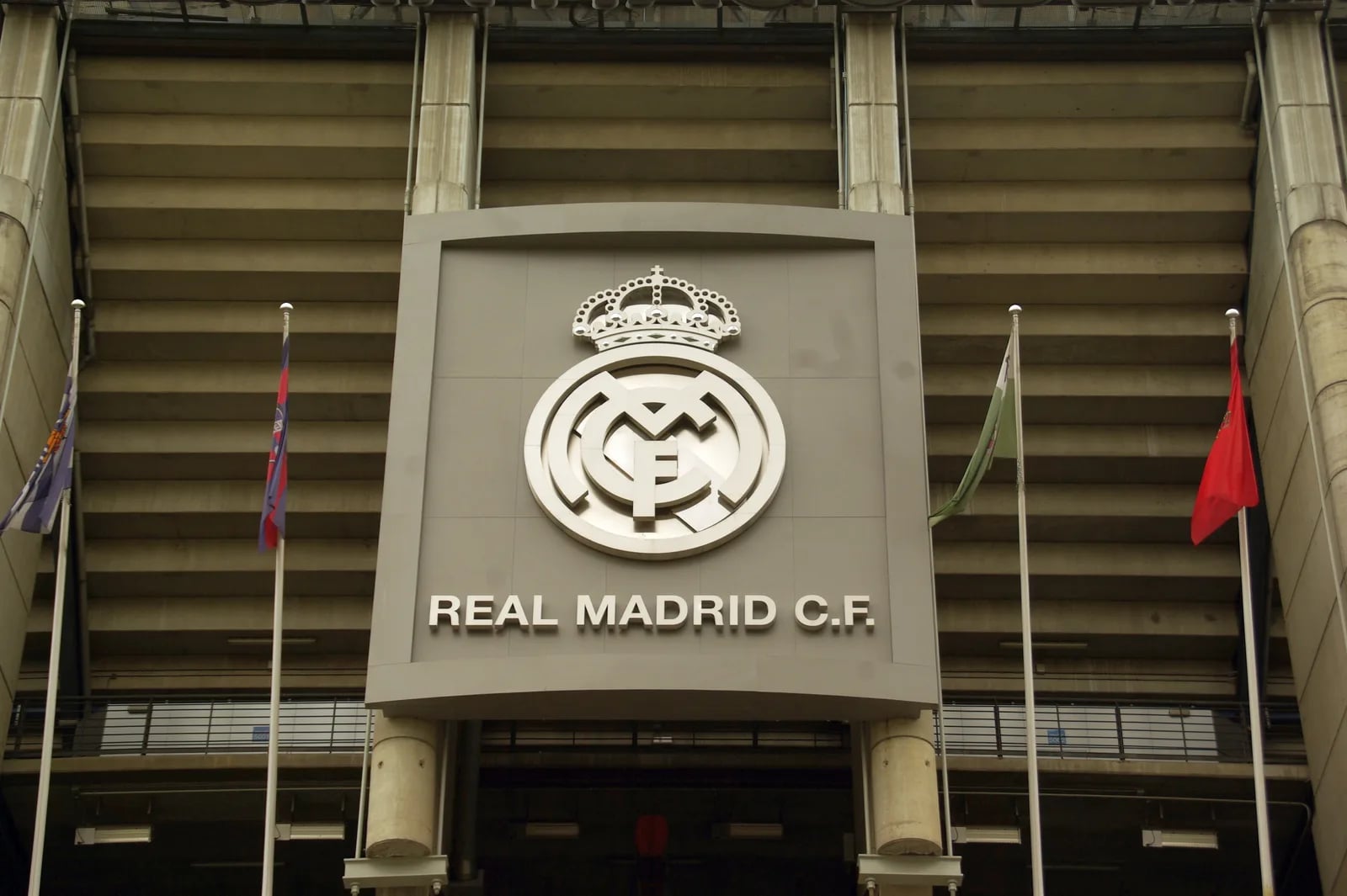 Vinicius Jr extends Real Madrid contract to 2032, ending Arsenal speculation
