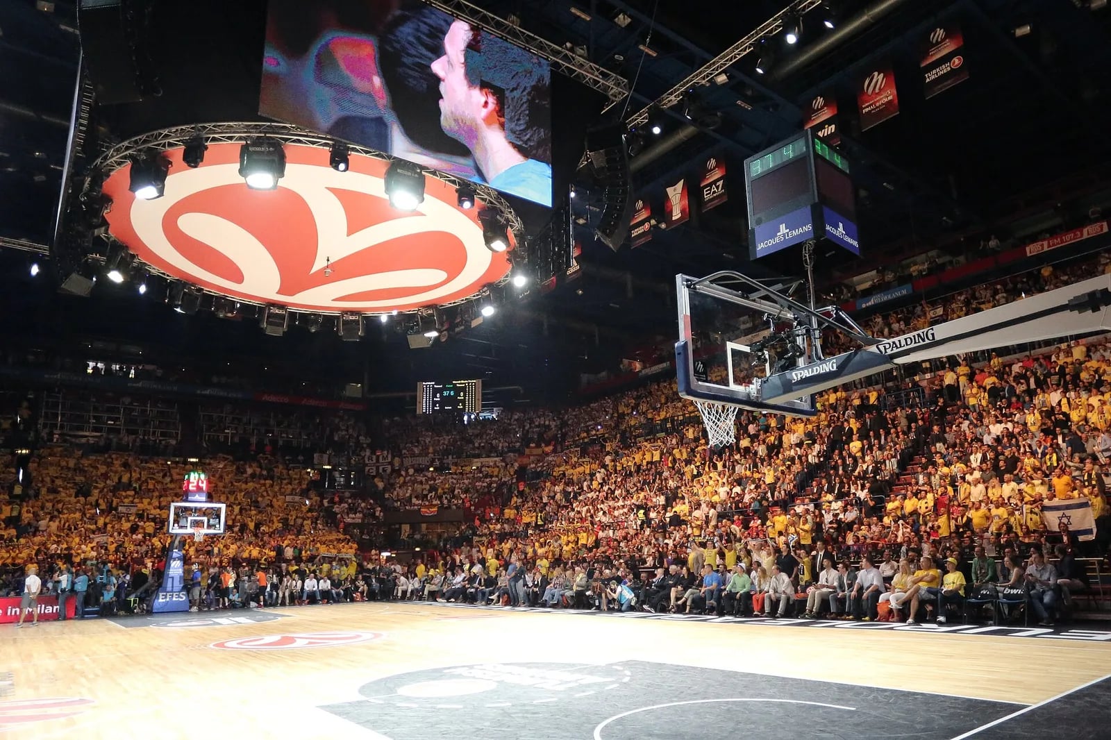 Jonas Valančiūnas torna in Europa e firma biennale con lo Zalgiris Kaunas