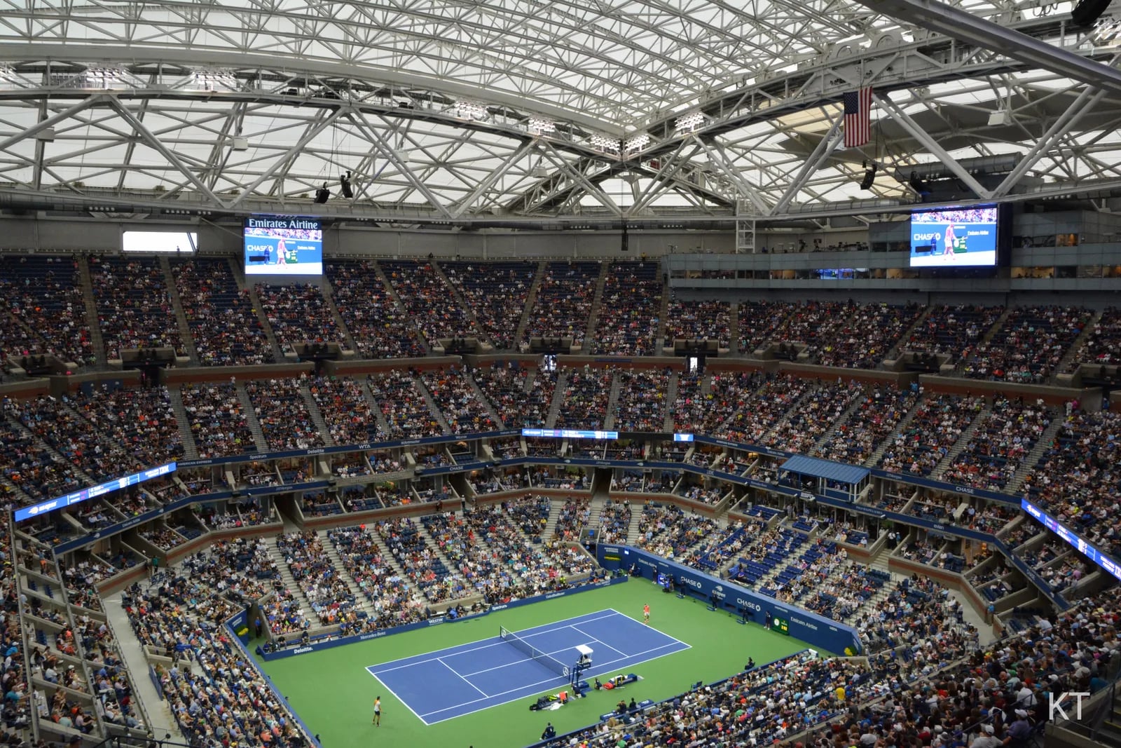 Navone Continues Stunning US Open Run, Eliminates Berrettini in Four Sets