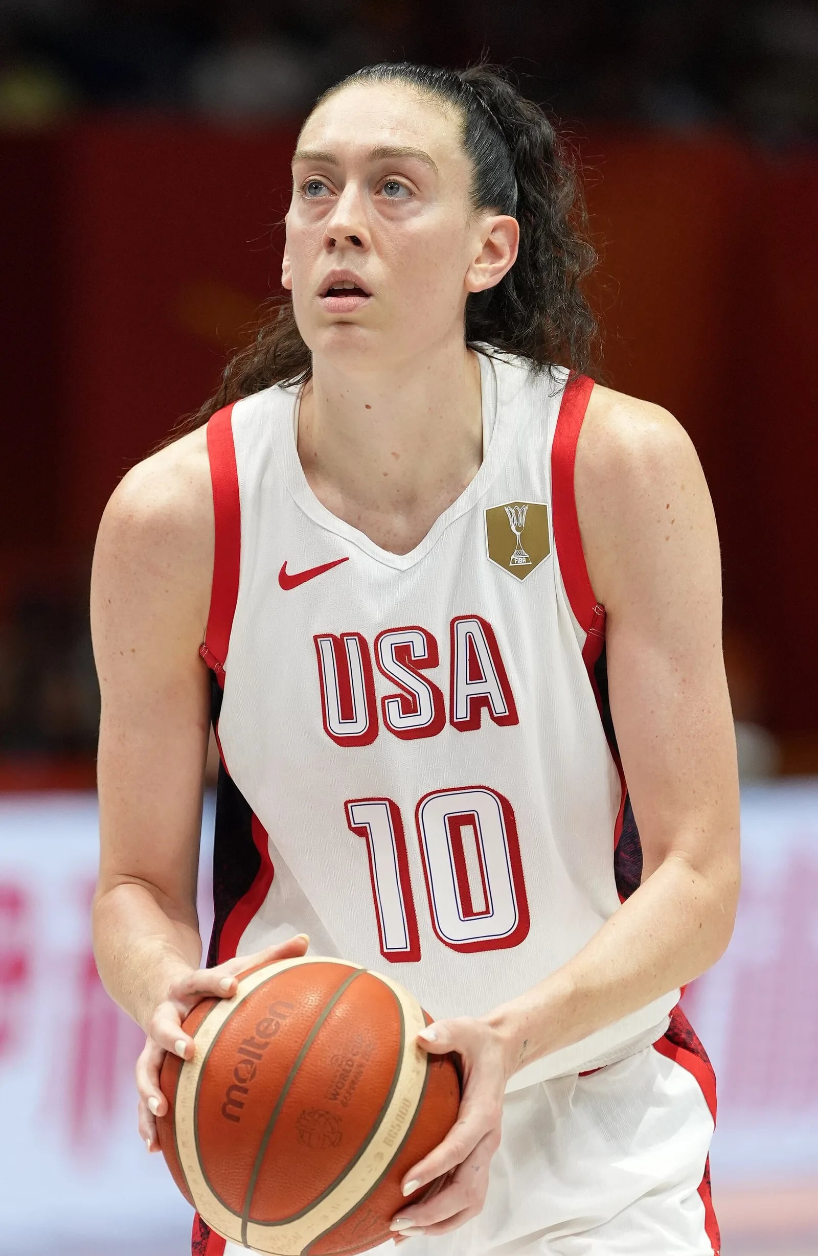 Gli USA ribaltano 14 punti di svantaggio e battono la Francia 97-79 per il quinto Mondiale femminile consecutivo