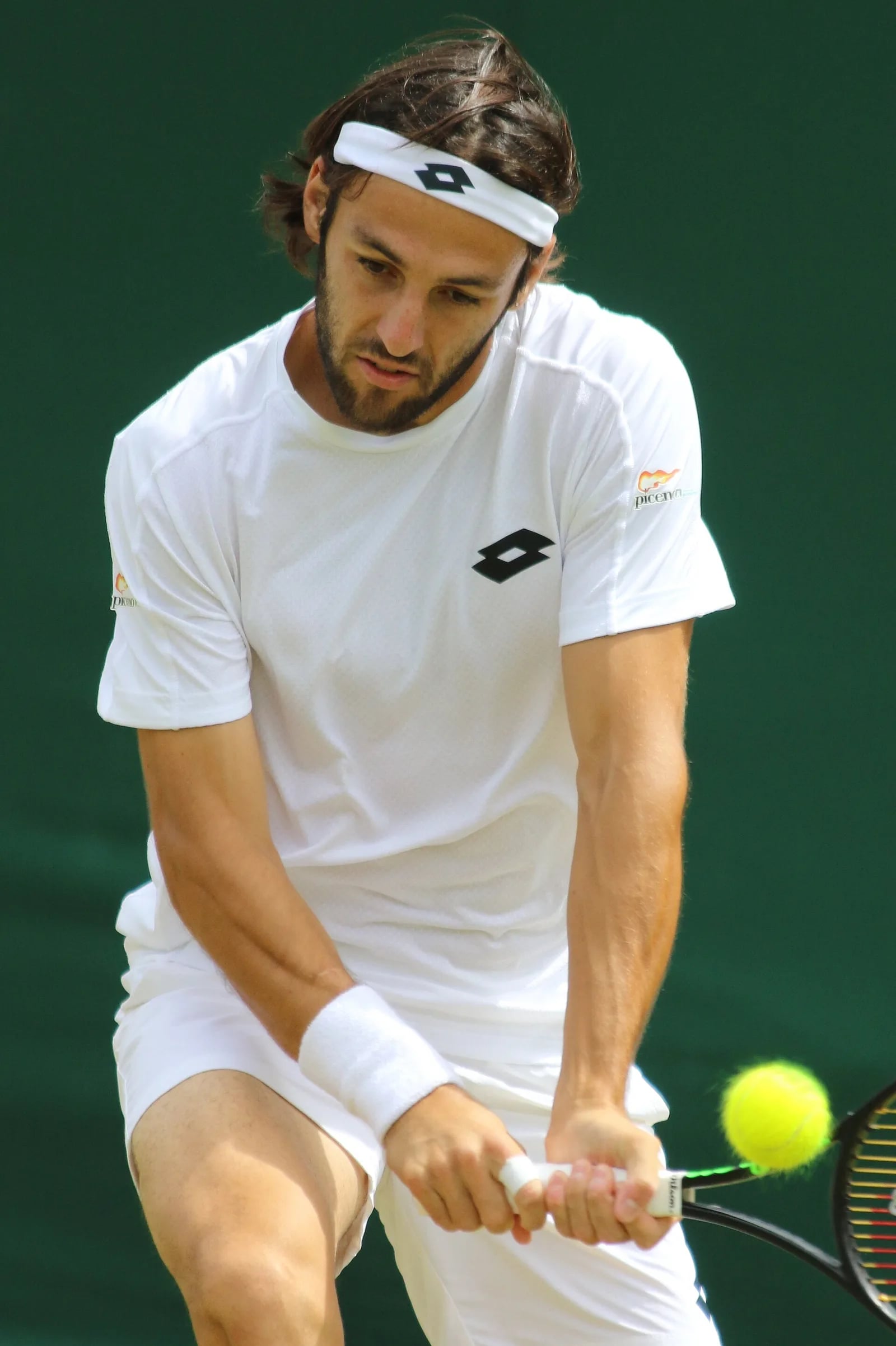 Travaglia returns to the winners' circle on the main tour, beating Krumich 6-4 6-2 in Bastad